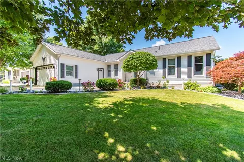 376 Plymouth Pl, Salem, OH 44460
