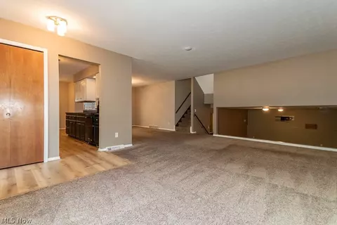282 E 310th St, Willowick, OH 44095 photo 3