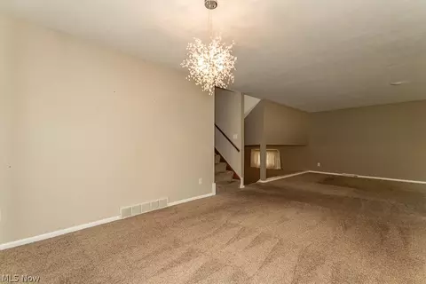 282 E 310th St, Willowick, OH 44095 photo 7