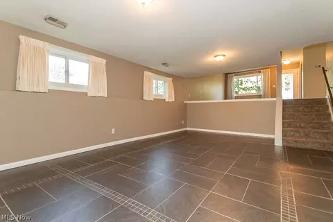 282 E 310th St, Willowick, OH 44095 photo 24