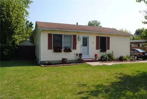 17 Lakeview Ct, Lagrange, OH 44050 photo 2