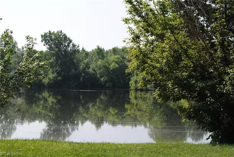 17 Lakeview Ct, Lagrange, OH 44050 photo 4