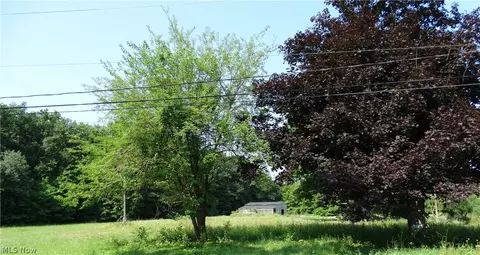 2495 Barnum Rd, Geneva, OH 44041