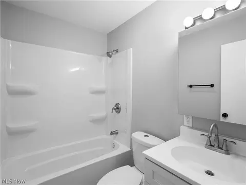 Bath - 327 Boston Ave, Elyria, OH 44035 photo 1 of 1