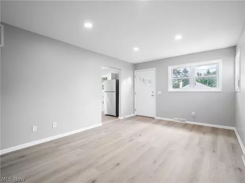 Living - 327 Boston Ave, Elyria, OH 44035 photo 2 of 2