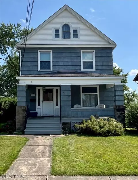 207 E Kline St, Girard, OH 44420