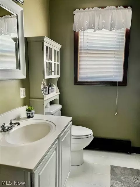 Bath - 1618 W 8th St, Ashtabula, OH 44004 photo 1 of 1
