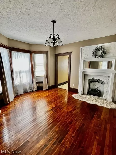 Living - 1618 W 8th St, Ashtabula, OH 44004 photo 1 of 3