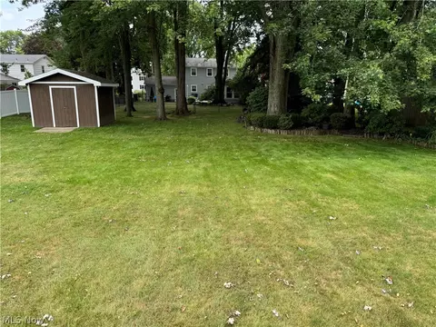 445 Melbourne Ave, Boardman, OH 44512 photo 4