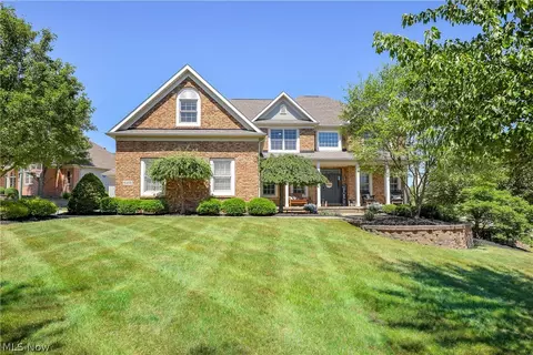 8398 Mackenzie Ave NW, North Canton, OH 44720