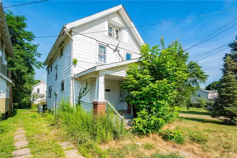 844 Brown St, Akron, OH 44311