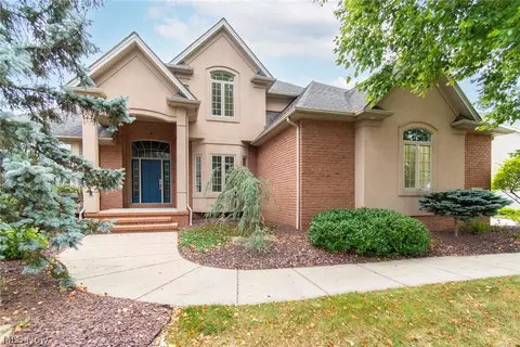 7949 Eastbrooke Trl, Poland, OH 44514