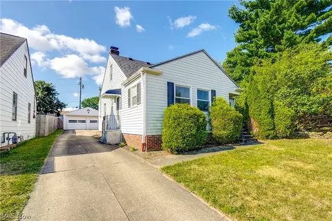 7415 Marlborough Ave, Parma, OH 44129