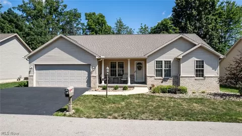 207 Paulo Dr, Warren, OH 44483