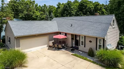 812 Fernwood Blvd, Alliance, OH 44601