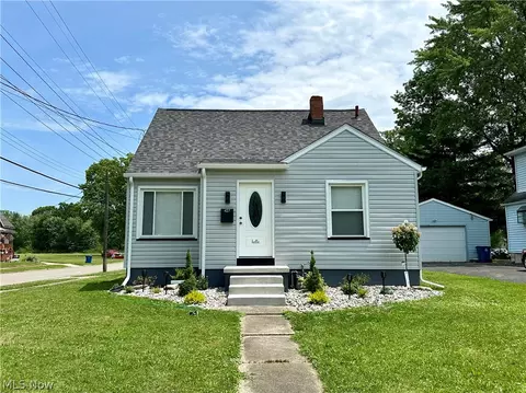 427 Hunter Ave, Niles, OH 44446