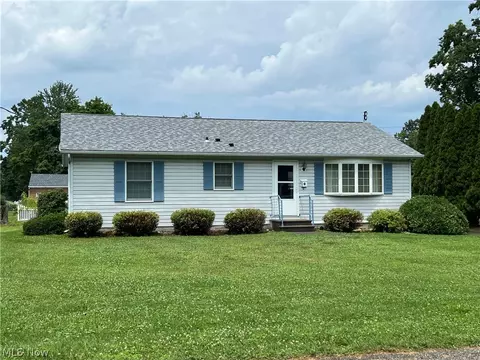 366 Walnut St, Conneaut, OH 44030