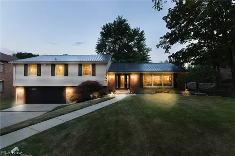 4504 Lexington Dr, Steubenville, OH 43952