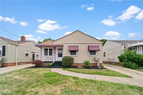 4907 Ridge Rd, Cleveland, OH 44144