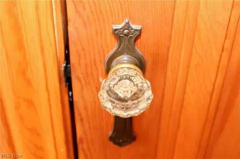 Entry Way - 331 Ewing Rd, Boardman, OH 44512 photo 2 of 2