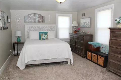 Bedroom - 331 Ewing Rd, Boardman, OH 44512 photo 1 of 6