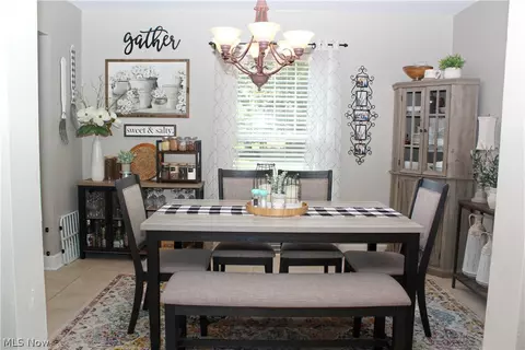 Dining - 331 Ewing Rd, Boardman, OH 44512 photo 1 of 3