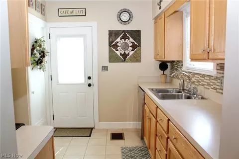 Kitchen - 331 Ewing Rd, Boardman, OH 44512 photo 1 of 3