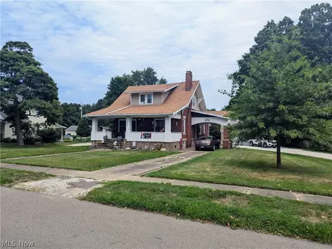 504 E Main St, West Lafayette, OH 43845