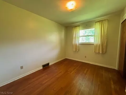 Bedroom - 731 E Waterloo Rd, Akron, OH 44306 photo 3 of 3