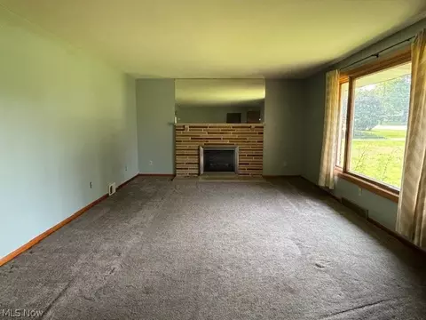 Living - 731 E Waterloo Rd, Akron, OH 44306 photo 1 of 3