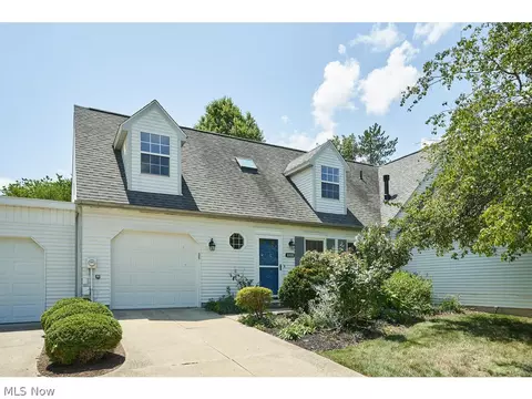 3330 Brookpoint Ln #2, Cuyahoga Falls, OH 44223