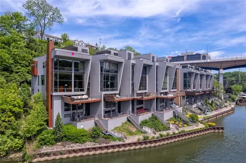 11 Eleven Riv, Rocky River, OH 44116
