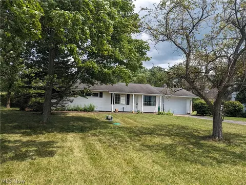 12781 Caves Rd, Chesterland, OH 44026