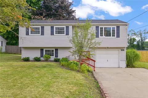 5151 Peach St, Louisville, OH 44641