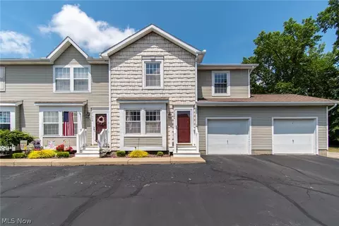 3154 Deer Trl #A, Cortland, OH 44410