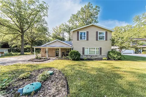 10515 Darrow Rd, Vermilion, OH 44089
