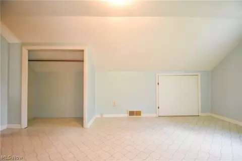 Bedroom - 420 7th St, Struthers, OH 44471 photo 12 of 13