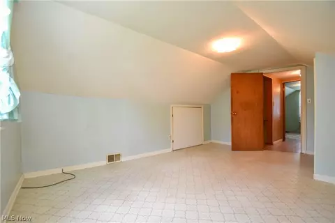 Bedroom - 420 7th St, Struthers, OH 44471 photo 13 of 13