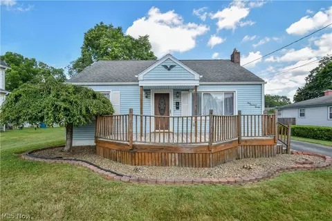 420 7th St, Struthers, OH 44471