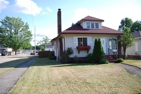9403 Fernhill Ave, Parma, OH 44129