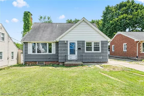 1228 24th St NE, Canton, OH 44714