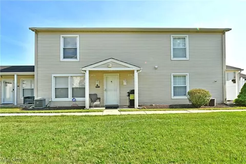 2972 Ivy Hill Cir #A, Cortland, OH 44410