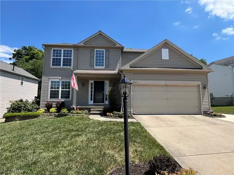 2407 Becket Cir, Stow, OH 44224