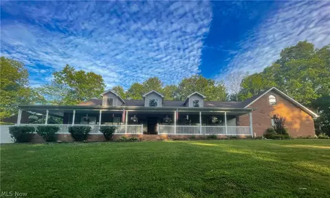 2002 Laurel Ridge Rd, Culloden, WV 25510