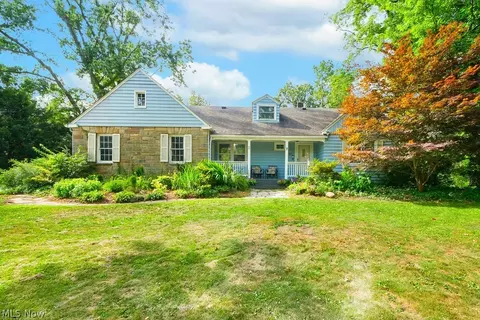 1412 Graham Rd, Silver Lake, OH 44224