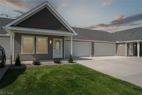 1840 Alexander Dr #1701, Geneva, OH 44041