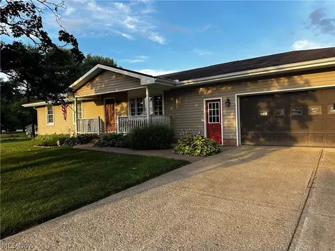 42050 County Rd 27, Warsaw, OH 43844
