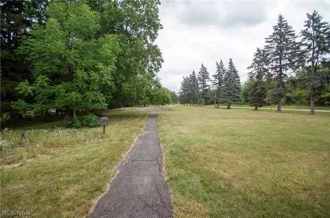 2675 Alan Dr, Willoughby Hills, OH 44092 photo 10