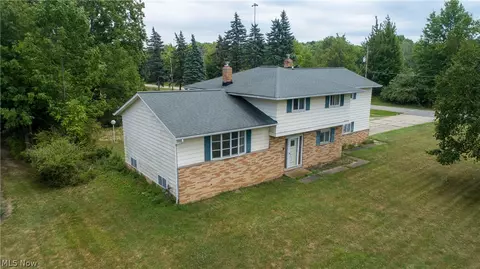 2675 Alan Dr, Willoughby Hills, OH 44092 photo 5