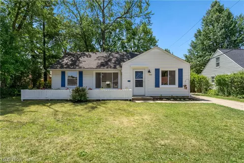 15611 Mina Ave, Cleveland, OH 44135